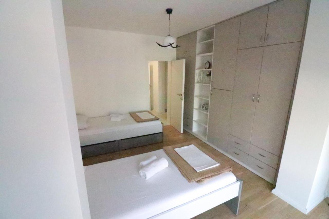 Apartment Sandrita Kotor Bagian luar foto