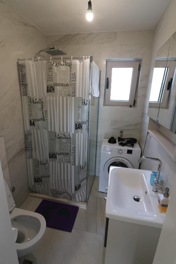 Apartment Sandrita Kotor Bagian luar foto